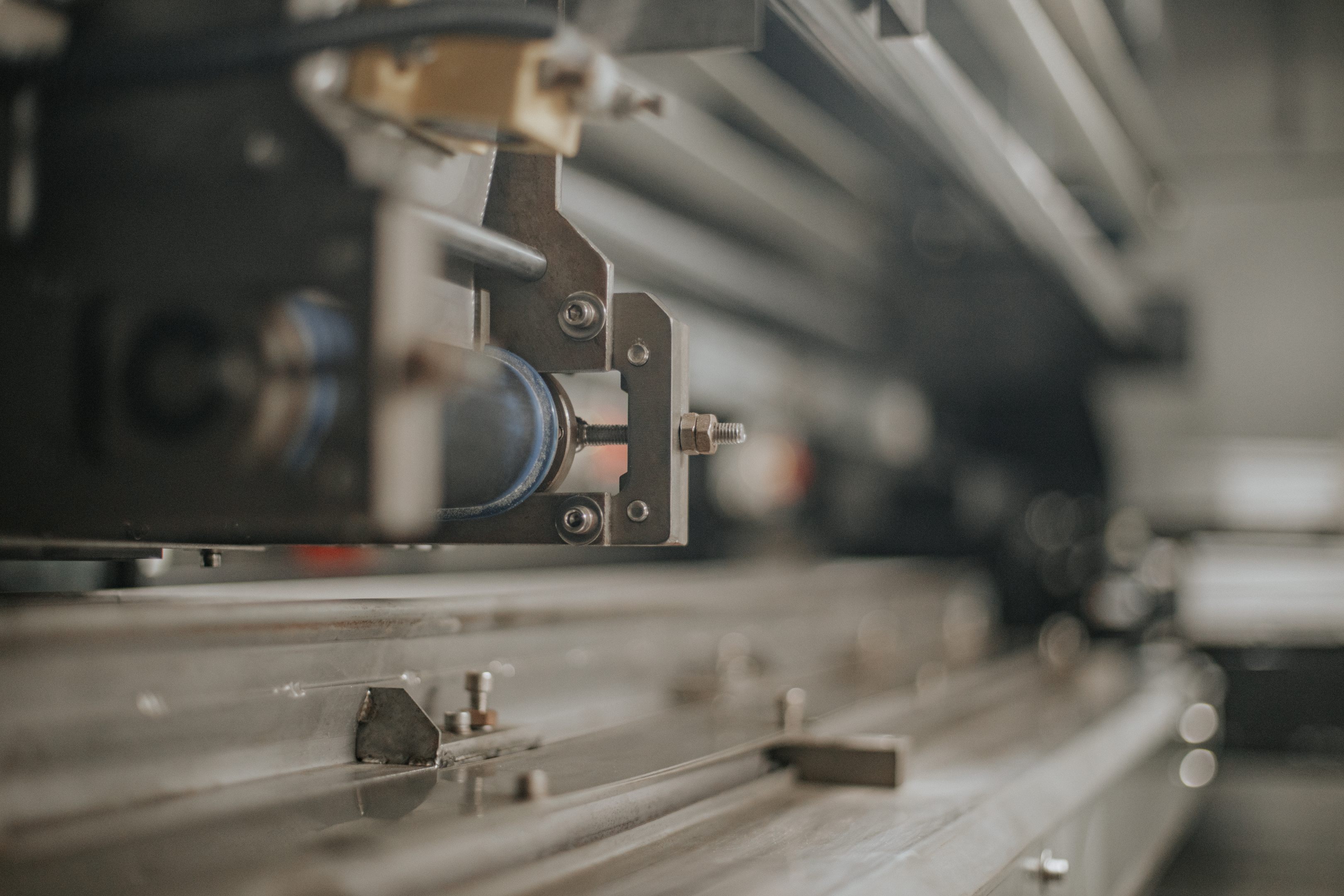 工業級3D打印機核心技術解析與實操指南，從設備選型到工藝優化